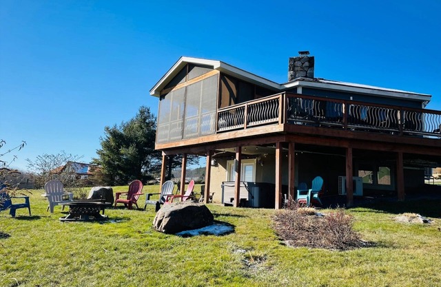 3 Bears Lodge | Enjoy a Private Hot Tub & Lake Access!