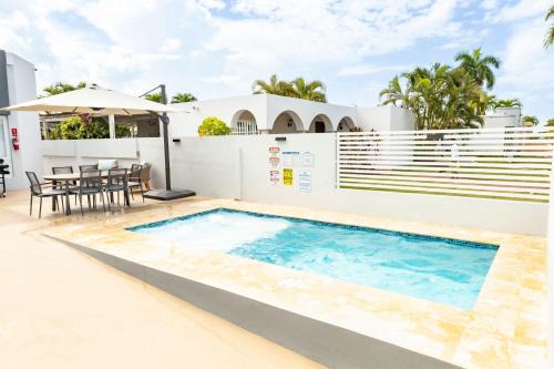 3 Bed 2 Bath A8 Family House w Private Pool Dorado del Mar