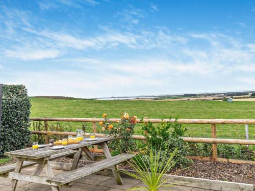 3 Bed in Bamburgh CN022