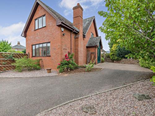 3 bed in Ross-on-Wye 89313