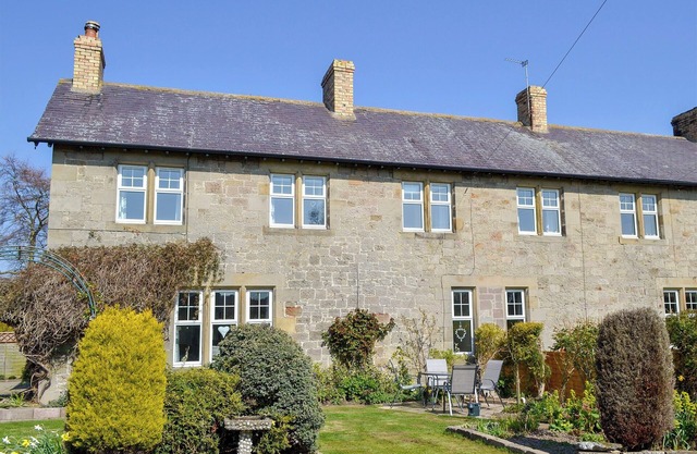 3 bedroom accommodation in Christon bank, near Alnwick