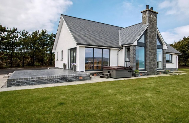 3 bedroom accommodation in Low Dinduff, near Stranraer