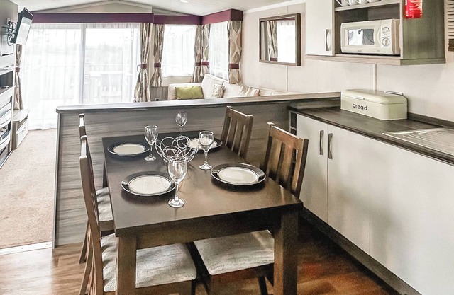3 bedroom accommodation in Newbridge, Nr Yarmouth
