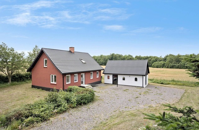 3 bedroom awesome home in østermarie