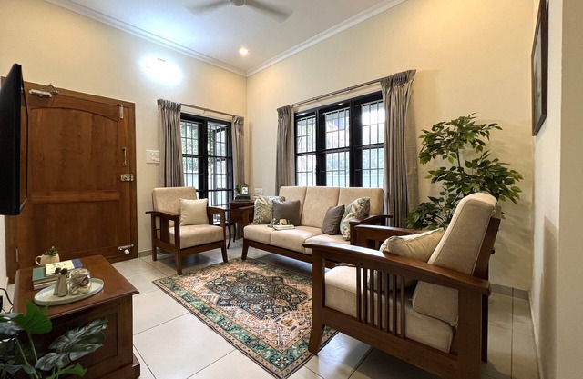 3-Bedroom Colonial style house near historic Fort Kochi with WiFi, AC