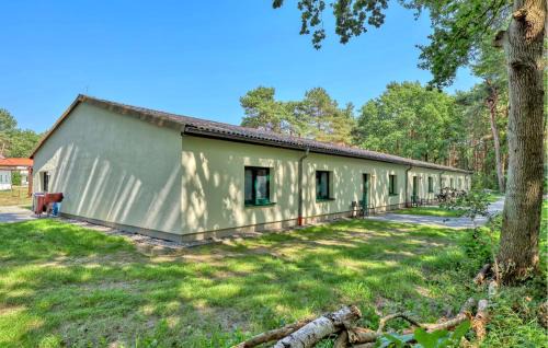 3 Bedroom Gorgeous Apartment In Altenkirchen