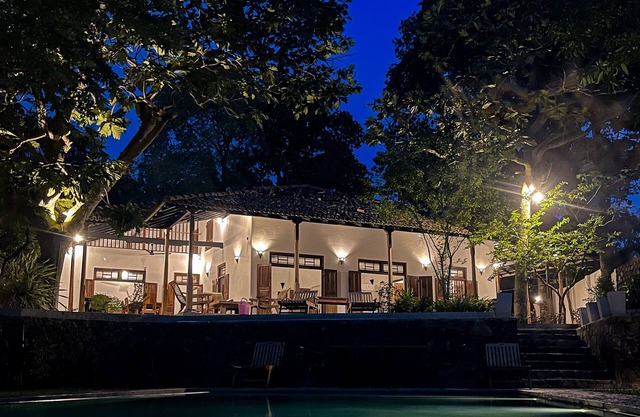 3-bedroom Lakeside Villa With Pool in Ahangama
