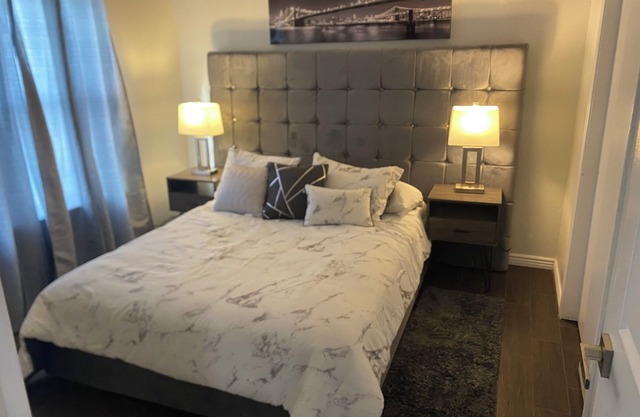 3-bedroom Modern House, recently renovated and upgraded with smart lighting