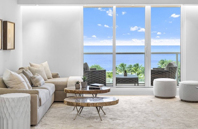 3 Bedroom Oceanview Private Residence at Roney Palace