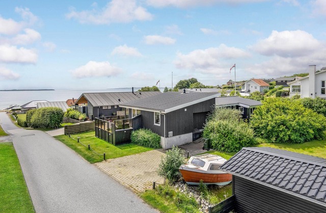 3 bedroom pet friendly home in Ebeltoft
