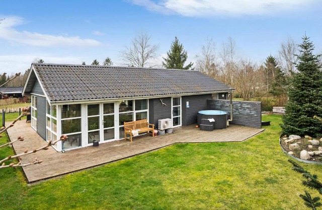 3 Bedroom Stunning Home In Fårvang