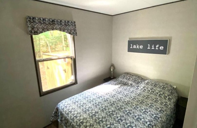 3 Bedroom Waterview Cottage Monarch Blvd 237