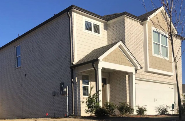 3 bedroom with large backyard