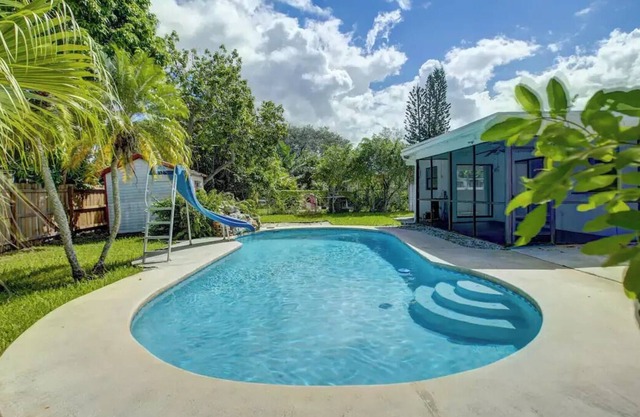 3 Beds 2 Baths Pool Home with Lots of Parking
