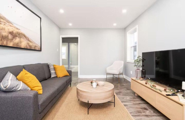 3-BR Near Fairfield Park & Local Groceries w/WIFI