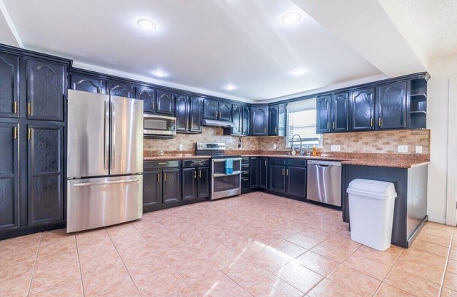 3 Br townhouse near NRG Medical Center downtown