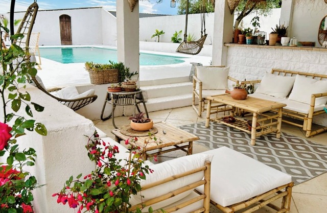 3 guest rooms with beautiful pool in a haven of peace