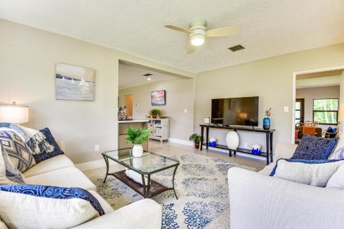 3 Mi to Downtown Bradenton Family Home with Yard!