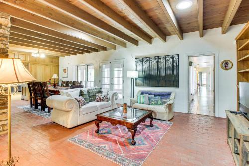 3 Mi to Zoo and Garden ABQ Home with Heated Pool!