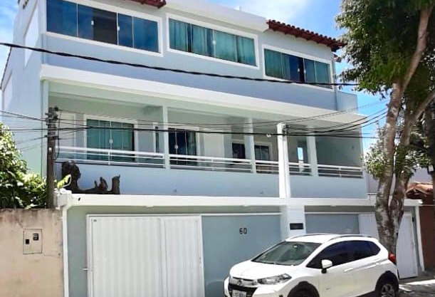 3 QUARTOS,10 min a pé Praia Grande, GARAGEM 3 carros, Churrasqueira, Wi-Fi e Cozinha Completa