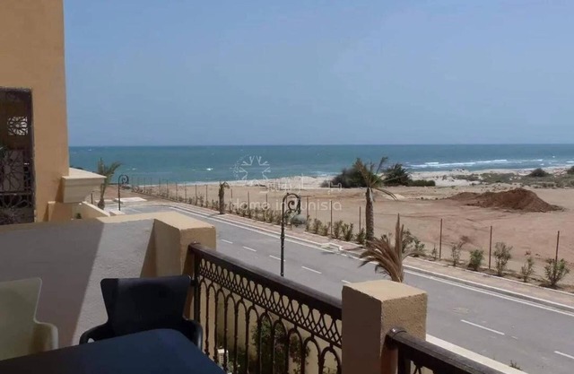 3 room waterfront apartment with swimming pool