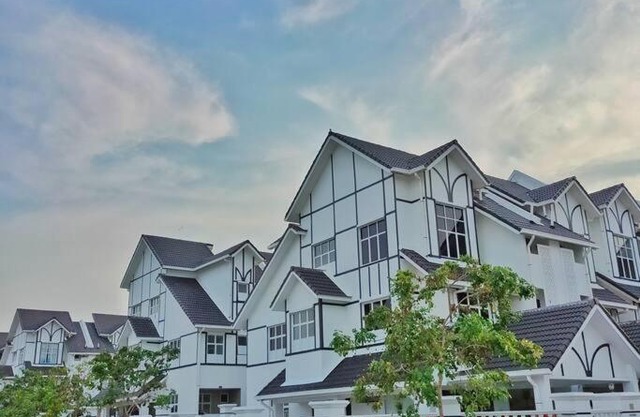 3 Storey Swimming Pool&Projector House Setia Alam