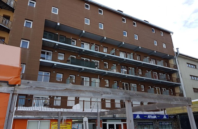 3 TRES ESTRELLES CLUB- ESTUDI -PAS DE LA CASA -005986