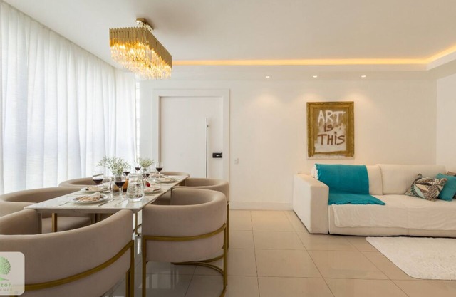 300m from the sea, 3 Suites, 2 Garages