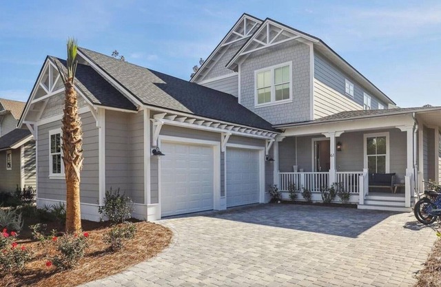 30A, Beach, Pool, 6 Seater Golf Cart, 4 Bikes and Free Golf Round Daily