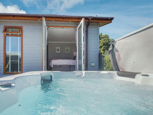 36 At The Sanctuary - Uk50278