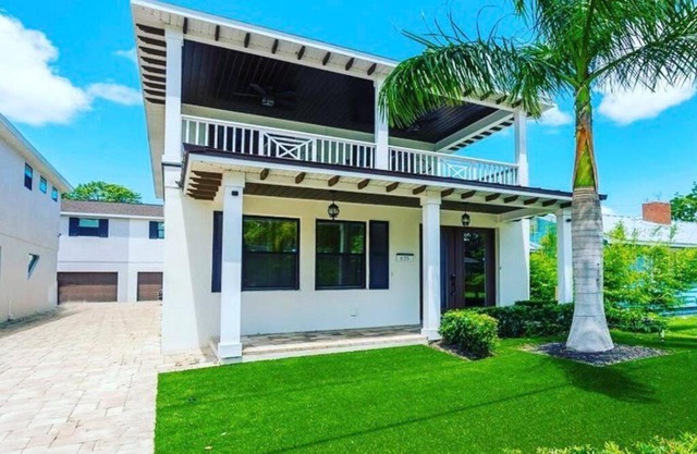 3BD 3BA - Garage - Pet friendly - Balcony - Lido Beach - Downtown