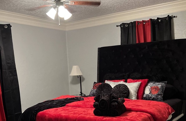 3br/2ba KING SUITE mins. from BOATING/FOOD/FUN/HOSP.