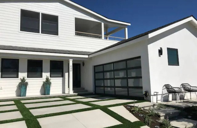 3BR/3BA Dream Vacation Home w/Pool in Seal Beach