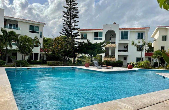 3BR CONDO W/ POOL @ HOTEL ZONE