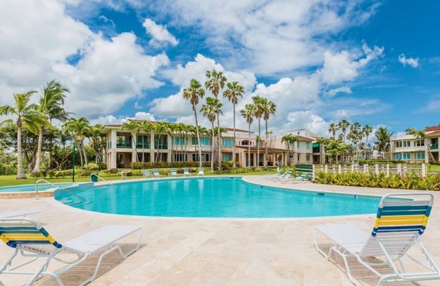 3BR Oceanfront Community with 3 pools/tennis - Villa de Palma, w/generator
