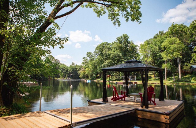 3BR Waterfront Hidden Gem w/Private Dock & Hot Tub