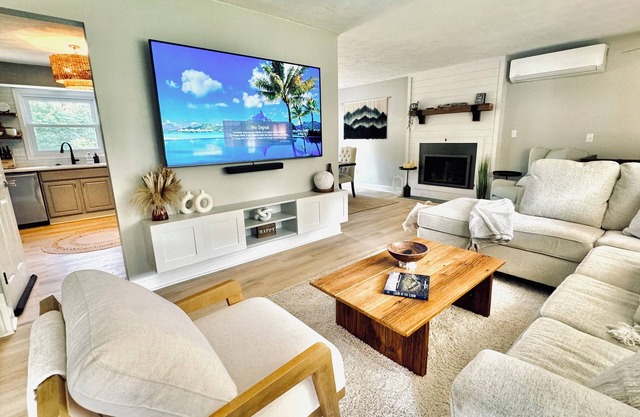 4-bdr house Boalsburg with AC, WiFi, Sauna and Bar 10 min from Beaver Stadium!