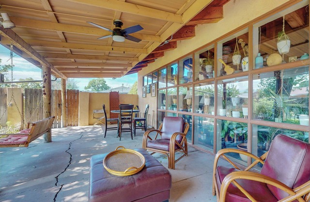 4 Bed 3 Full Bath Urban Jungle Home in North Valley with Hot Tub & Wi-Fi