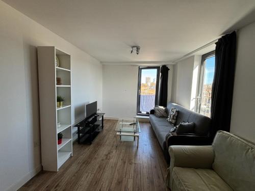 4 Bed Balcony Greenwich Retreat