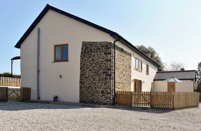 4 bedroom accommodation in Monkokehampton, near Okehampton