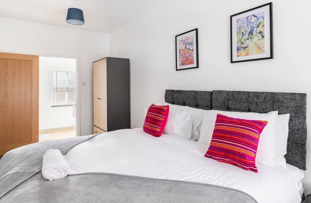 4 Bedroom Apartment in Newport Road