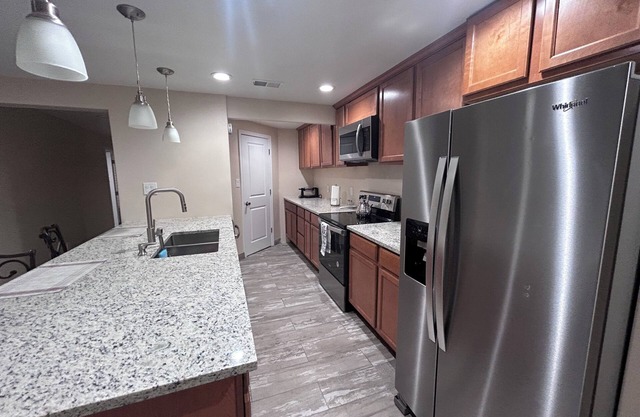 4 bedroom Family friendly and spacious house in the South Valley area.