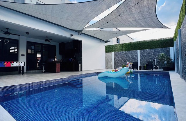 4-bedroom house in delightful San Pedro Sula with private pool, mountain views