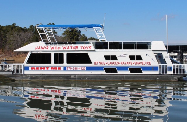 4 Bedroom Houseboat for Rent