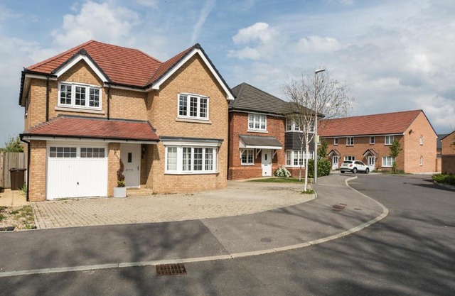 4 bedroom new build house