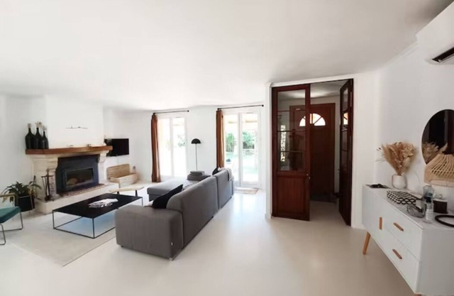 4 Bedroom Private vacation home in Aix-en-Provence