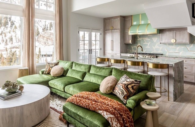 4 Bedroom WOW w/heated floors, Ski out access to Snowbird and steam bath.