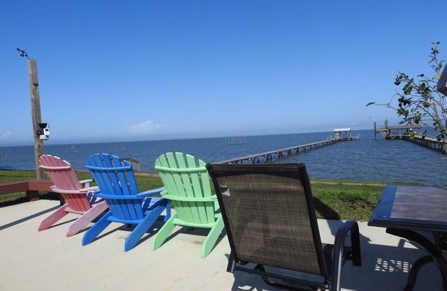 4 BR 2 1/2 BA Home located on Mobile Bay, AL 36523n