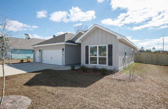 4 BR/3BA (2K, Q, 2T) New Construction. Pet friendly