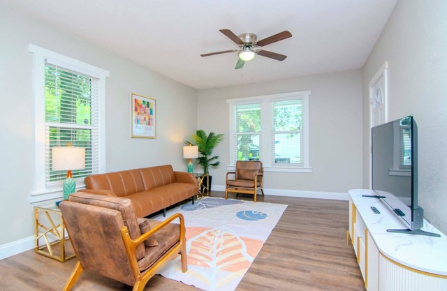 4 Seasons of Summer in Tampa Heights - Unit 1